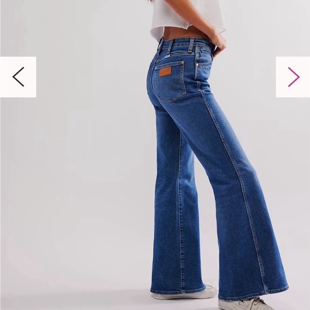 NWT Free People/ Wrangler Wanderer 622 High Rise Flare Jeans, Size 29/8